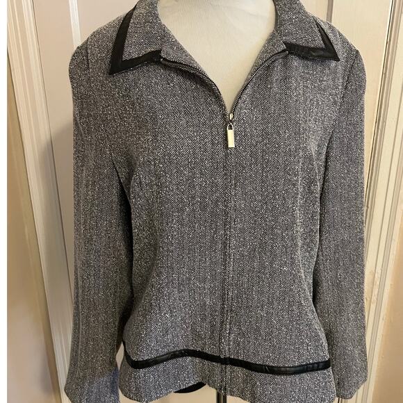Sag Harbor Women’s Gray Zip-Up Jacket with Faux Leather Trim - Picture 6 of 14